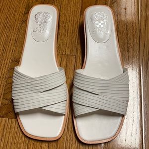 VINCE CAMUTO WHITE SANDAL